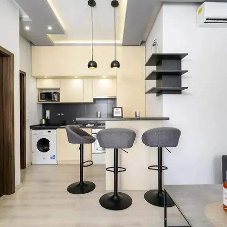 Cosy In Heart Of The -prime Location Διαμέρισμα *