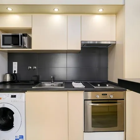 Cosy In Heart Of The -prime Location *